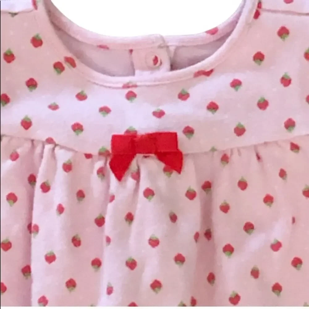 Gymboree 2015  Strawberry Romper Size 12-18 months